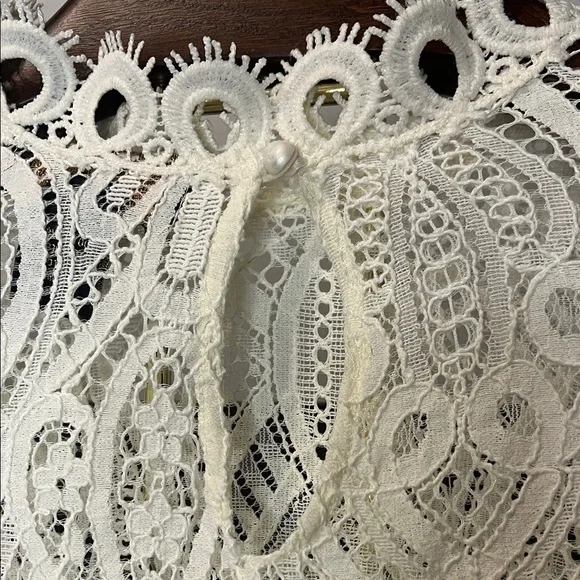 Rain Lace Blouse in Ivory Size M - Picture 5 of 7